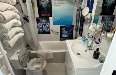 FLAT Surrounded by Nature WIFI & Pool & beach Nearby - Foto 22