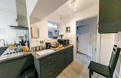 Bright and Well-Kept 3-Bed Property! Free Parking - Foto 7