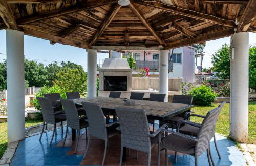 Holiday house with a swimming pool Radmani, Porec - 16440 - Photo 10