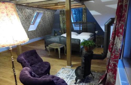 Kleine Villa im wilden Garten - Foto 9