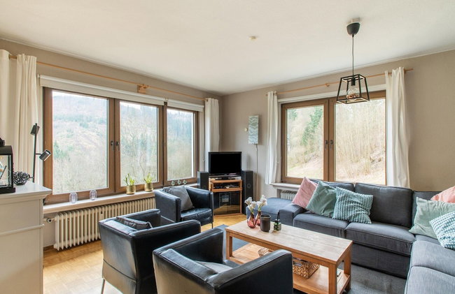 Spacious Holiday Home With Private Terrace - Photo 12