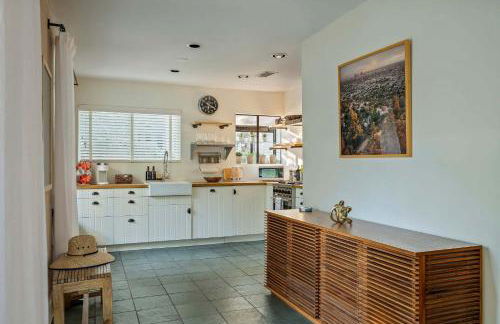 Ladybird Villa - Heated Saltwater Pool - Walk to SoCo - Photo 3