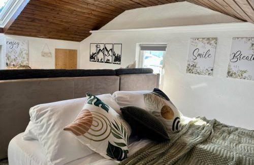 Gemütliches Dachgeschoss-Apartment mit Alpenblick - Photo 1