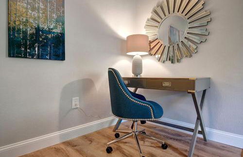Modern Coastal Downtown, King bed, Work Desk, Kitchen - Foto 2