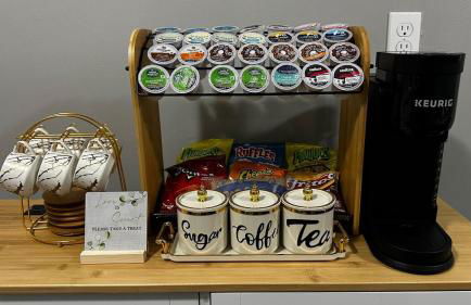 Cozy Stay with Games, 15 min to NYC, Private Backyard - Sleeps 6 - NEAR METLIFE STADIUM - Foto 13