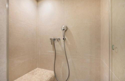 Loft Industriel avec Terrasse et Filet Suspendu à Nice Cimiez - Foto 12