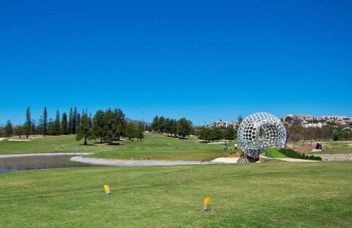 Spectacular Apartment in Matchroom Country Club - Photo 25