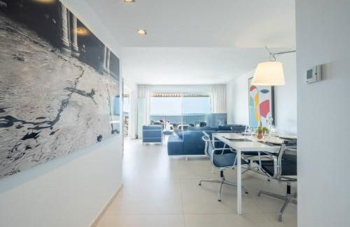 Elegant 3-Room Apartment with Terrace Pool & Island Views - Foto 18