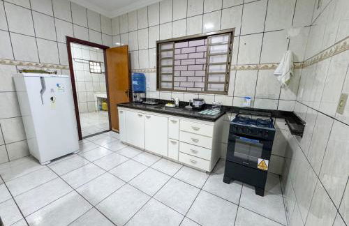 Casa Completa à 100m do Parque de Exposição - Photo 12