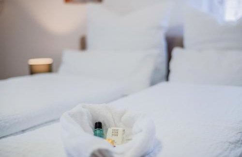 FEWO-LAVEES moderne zentrale FeWo nahe OMV Wacker Kliniken Burg -Eigener Eingang-Schlüsselloser Check in - Foto 11