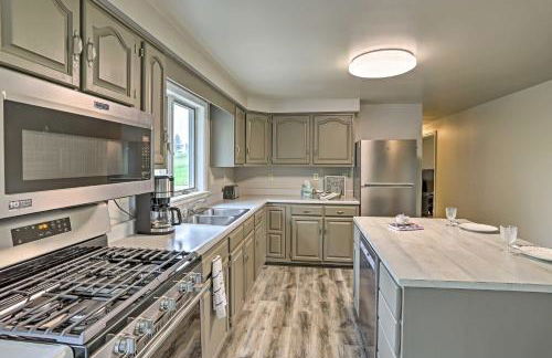 Millersburg Home with Covered Porch and Fire Pit! - Foto 8