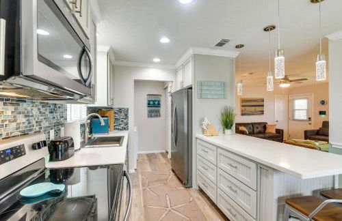 Less Than half Mi to Beach! Hot Tub Haven in Galveston - Foto 8