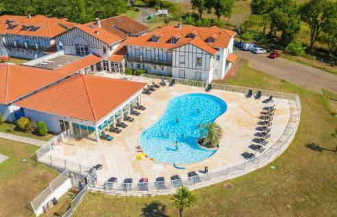 Gorgeous Apartment In Cassen With Swimming Pool - Foto 9