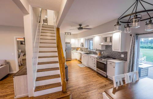 Lakeside Vineyard Farmhouse - Foto 9