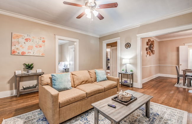 Bluemoon Bungalow 2 Units - Photo 16