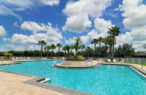 Spacious 5BR Private Home, Private Pool & Salt Water Spa, Minutes from Beaches - Foto 35
