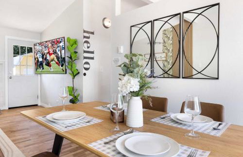 Single-Level 2BR Retreat w Hot Tub & Office - Foto 14