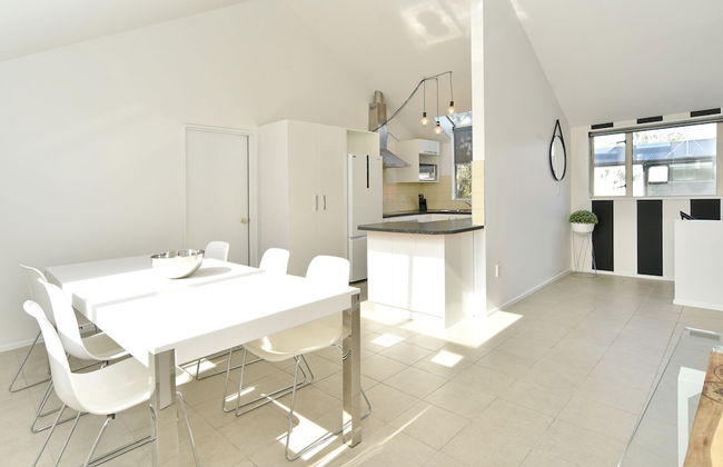 Moa Place - Christchurch Holiday Homes - Photo 48