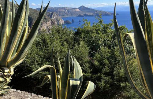 Case Quattrocchi - Giardino e Terrazzi con vista Panoramica sul Mare, Etna e Vulcano - Foto 33