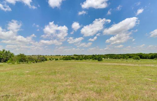 Sweeping Valley Views! 2-Acre Lorena Retreat - Foto 25