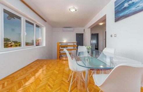 4 Bedroom Gorgeous Home In Lisicic - Foto 4