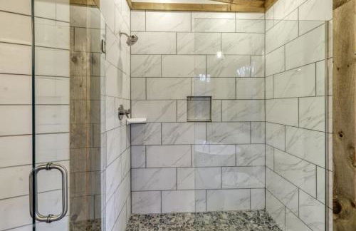 Modern Rustic Cabin with Sprawling Views and Hot Tub - Foto 25