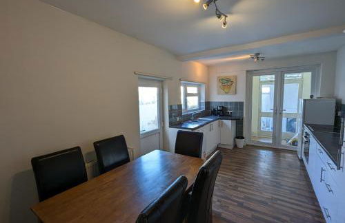 5BR townhouse Arnos Court Villa Bristol w parking - Foto 23