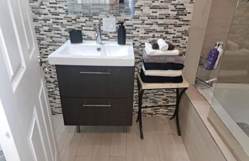 Amazing 3 bedrooms with 3 bedroom apt in the center of Beverly Hills - Foto 28