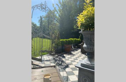 Lyndhurst - Victorian villa with heated pool - Foto 5