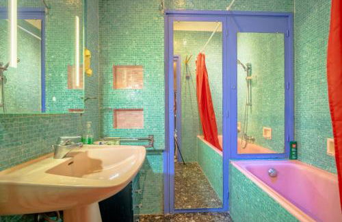 Big apart 140m2 5min walk to beach sea &Promenade 3 double rooms,big living room 42m2, 3 showers,9 beds, free parking - Photo 15