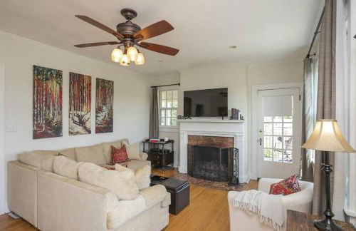 Golf Views, Porch Vibes, 3mi to Broadway! - Foto 46