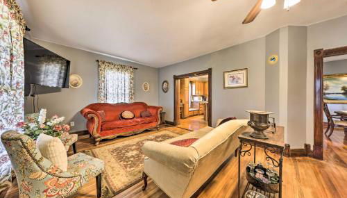 The Farm House with Deck and Historic Charm! - Foto 3