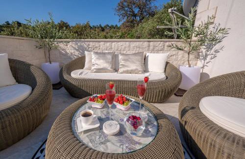 Uniquely designed Villa Ivana with outdoor Jacuzzi nearby the pebble Banje beach at the Island of Solta - Photo 63