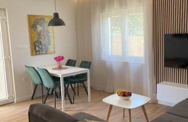 Penny Epetium - Foto 2