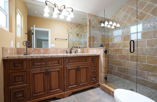 Sweet 4 bedroom, 3 bath plus Loft Bedroom, Pool Home - Photo 23