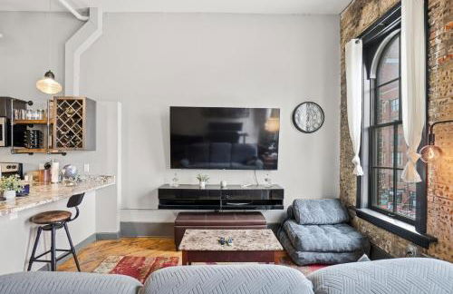 Speakeasy Attached, Walkable to Cavs, Flats, Casino - Foto 33