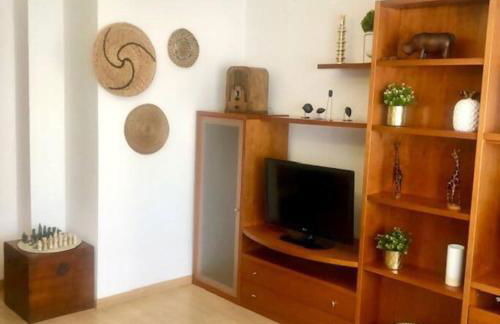 NUEVO! Con piscina a 2 minutos estación tren AVE. - Foto 8