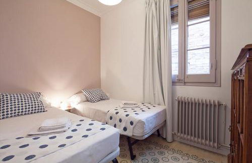 Central and Spacious Family Apartment - Foto 8