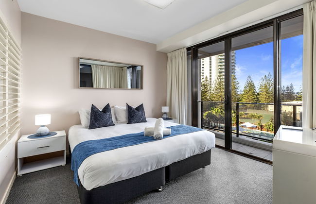 Ultra Broadbeach - Photo 13