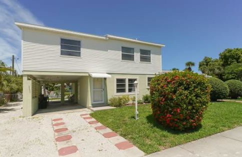 Steps to #1 Beach in America Siesta Beach! - Foto 1