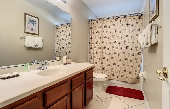 Fantastic 7 Bed 6 Bath In Prestigious Gated Comm. 7 Bedroom Villa by Redawning - Foto 40