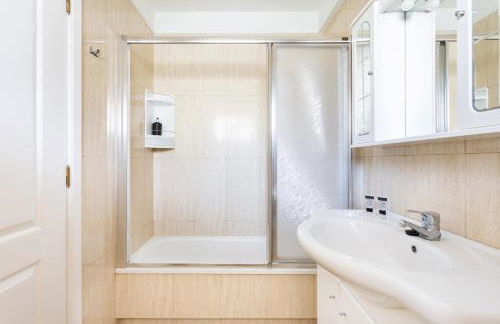 Home2Book Cozy Terrace with Pool Views - Foto 20