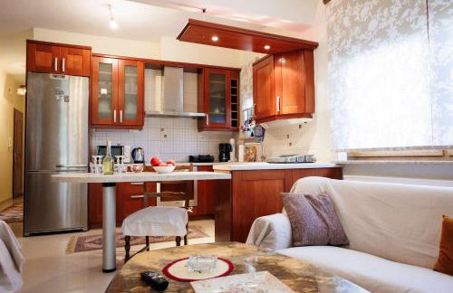 Anastasia's Kastoria Cozy Modern Garden Retreat - Foto 12