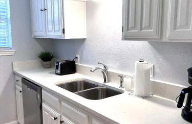 Modern 2BD Pool DFW South Irving I20 - Foto 8