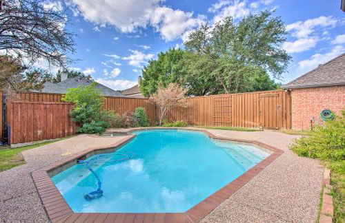 Elegant Plano Home with Private Outdoor Pool! - Foto 37