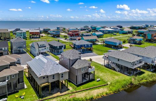 Caza Azul Luxury 4BR Getaway, Gated Community, Canal Views & Lift - Foto 4