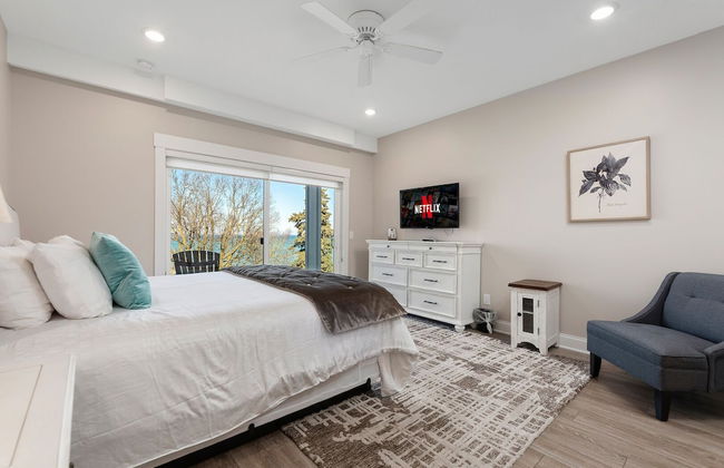 539 Bay St. Lake View Condo Unit 203E - Foto 1