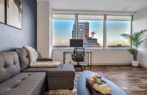 Luxury Apt W/Parking CityView|Pool| Gym|PoolTable - Foto 23