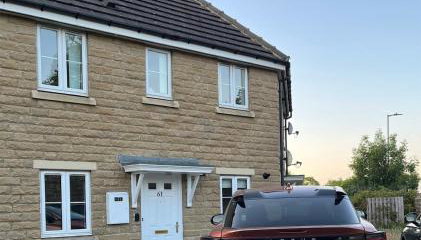 Oberon's Rest - Spacious 2 Bed Home perfect for Contractors & Families near Shipley, Bradford - Foto 2