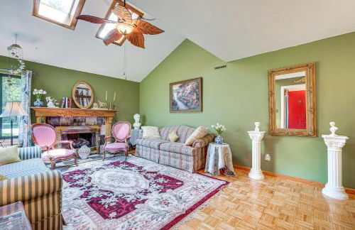 French-Inspired Townhome 9 Mi to Saratoga Springs! - Foto 1